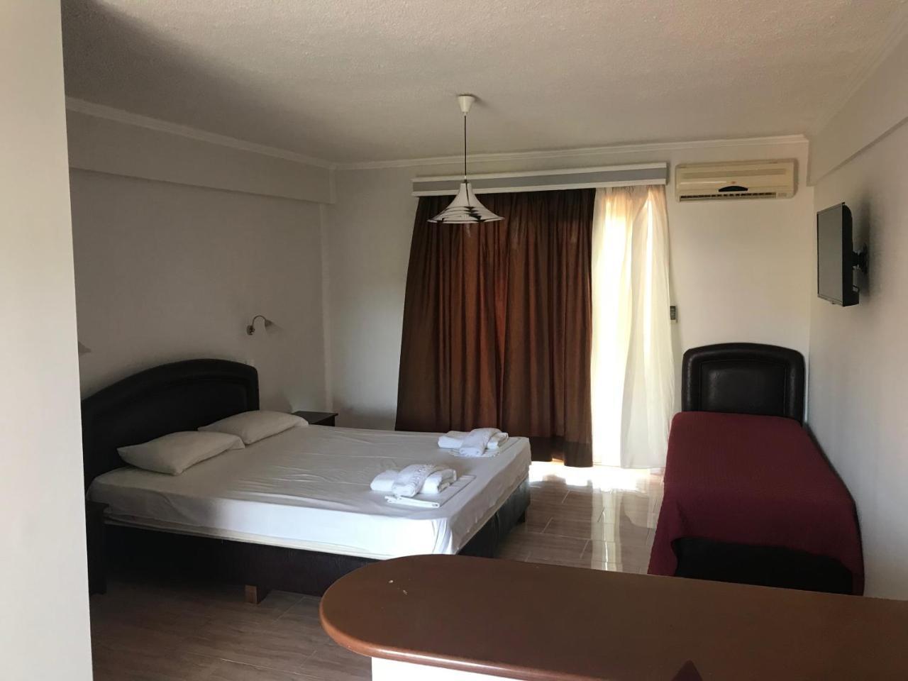 ホテル Porto Matina メタモルフォシ エクステリア 写真